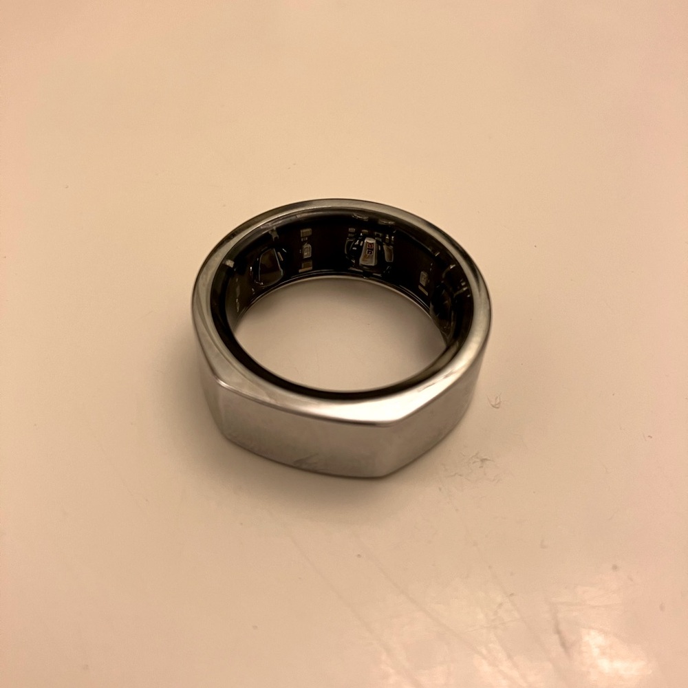 Oura Ring Gen 3- Size 8 Silver